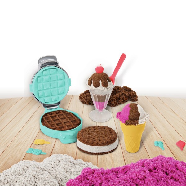 Kinetic Sand Scents, Ice Cream Treats Playset with 3 Colors of All-Natural Scented Play Sand and 6 Serving Tools, Sensory Toys f